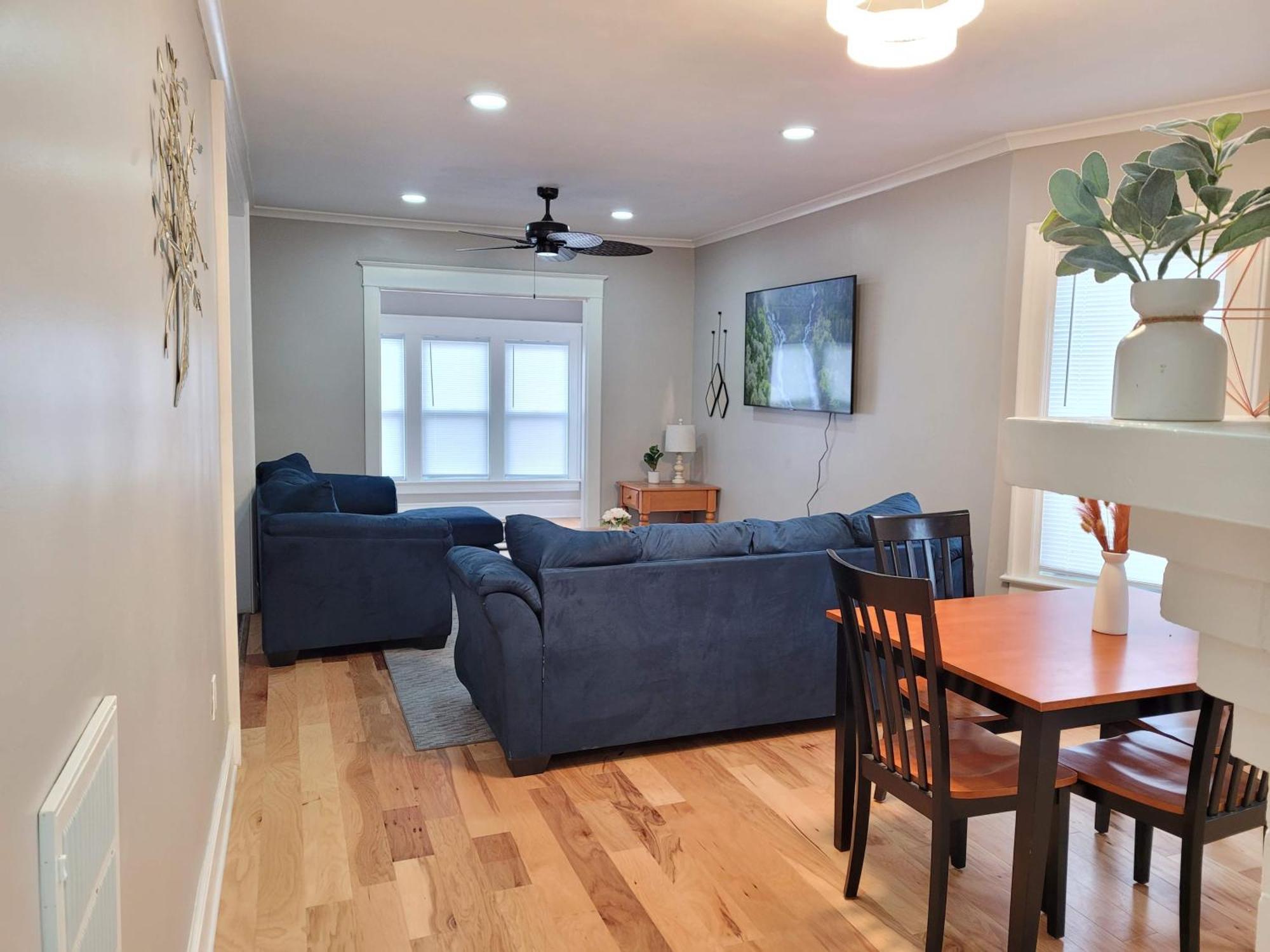 Two Level Full House In Downtown Vila Buffalo Exterior foto